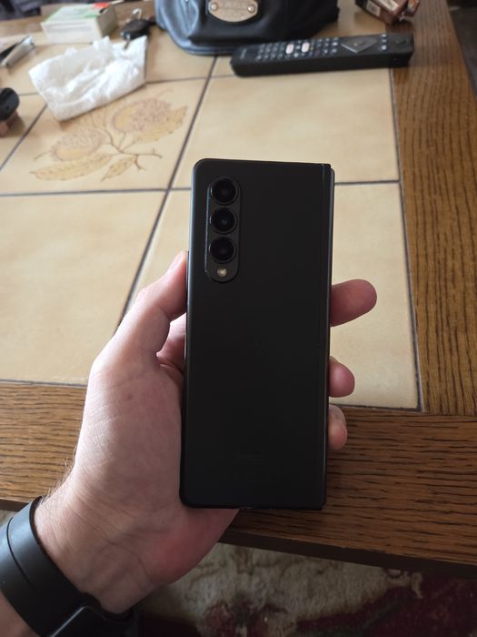 Samsung z fold3,5g
