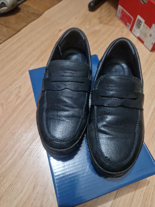Продам кожаную обувь для мальчика