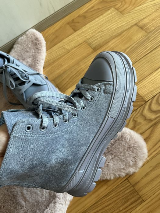 нови обувки размер 40