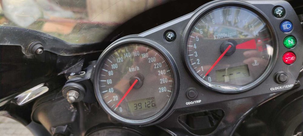 Продавам мотор  Кавазаки ZX6R