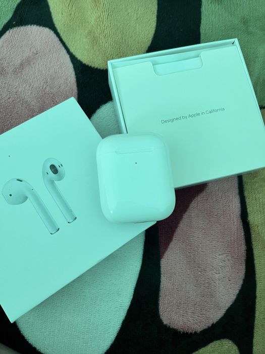 AirPods наушники