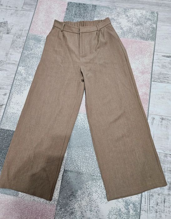 Pantaloni largi bej 40