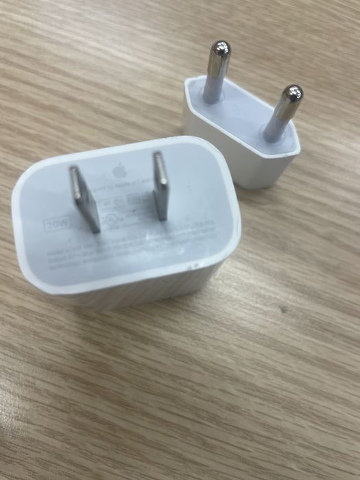Оригинальные зарядные адапторы (apple model no: a1385)