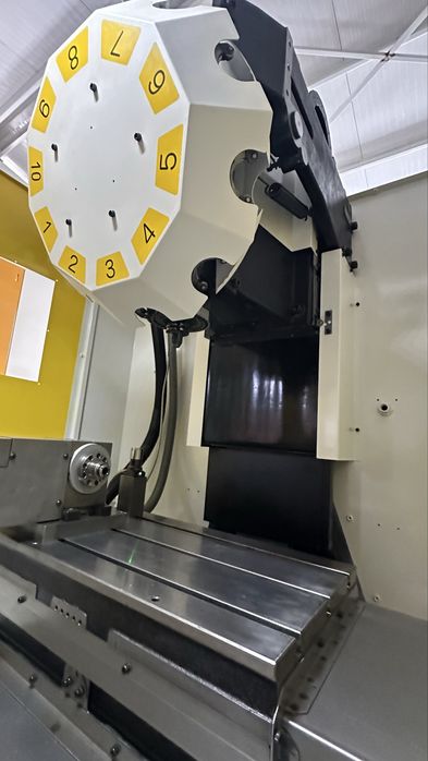 CNC фреза с ЦПУ Robodrill Fanuc Вертикален Обработващ център
