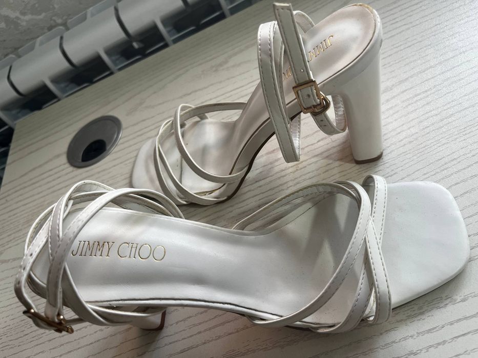 Туфли босоножки белые