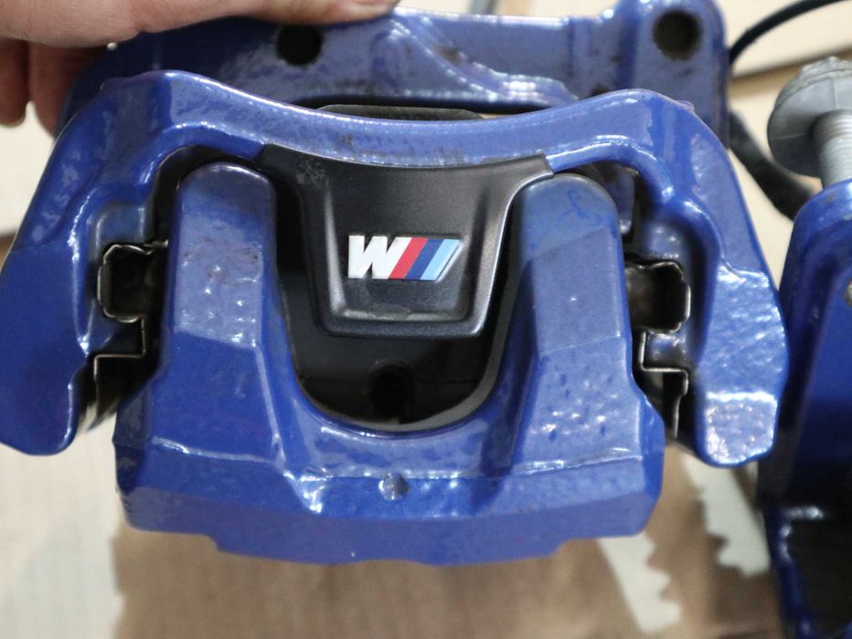 Сини апарати и дискове БМВ Г20 Г22 Г30 Г31 Г11 Г12  М-спорт спирачки