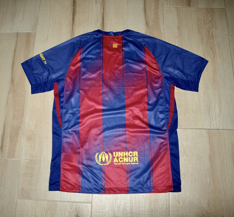 FC Barcelona 25/26 домакински екип