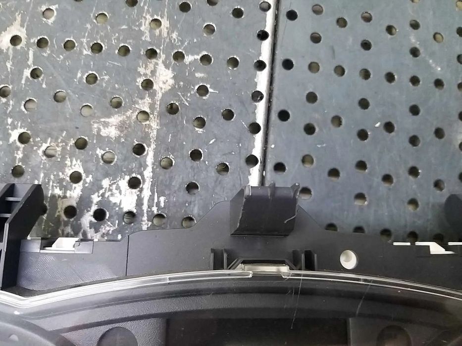 Ceasuri bord benzina renault clio 3 8200715178m