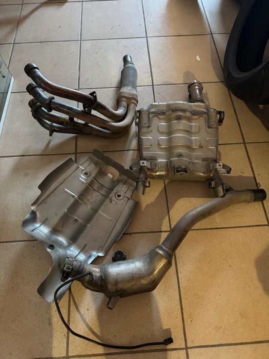 Dezmembrez Suzuki gsr 600 2006-2011 16k km
