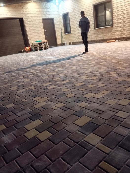 Укладка брусчатки, тротуарной плитки