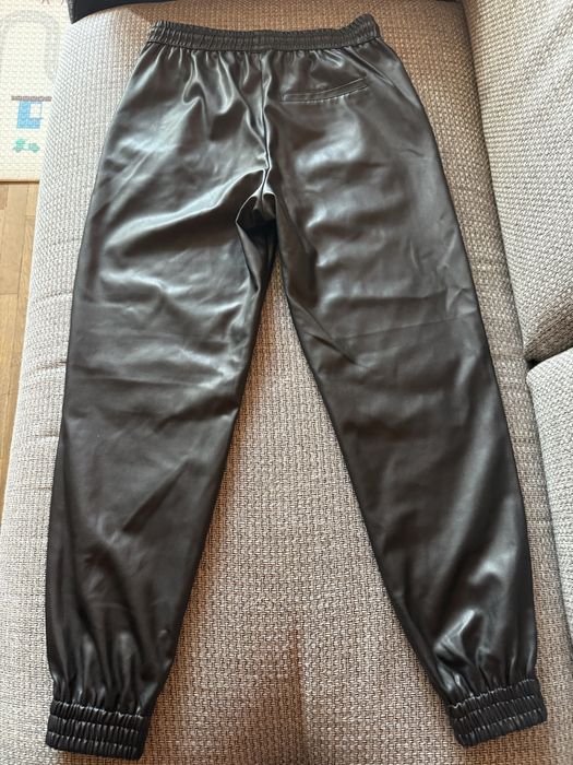 Дънки и клинове Zara