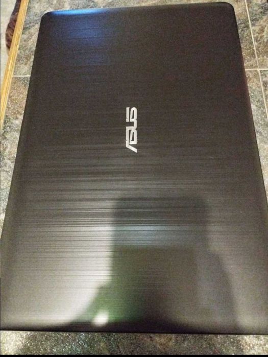 Лаптоп asus x540