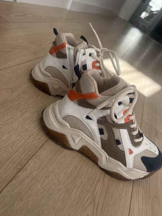 Маратонки с цип