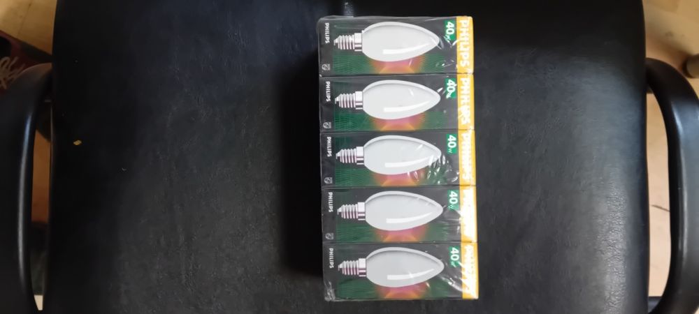 *Крушки * PHILIPS *електрическа 40W