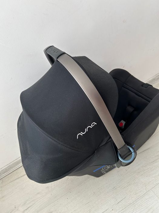 Столче Nuna PIPA с Isofix база