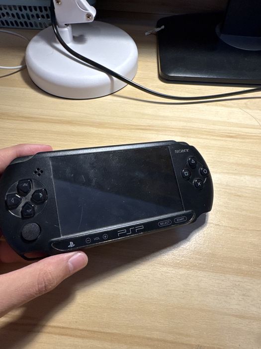 Продам полностью рабочий psp