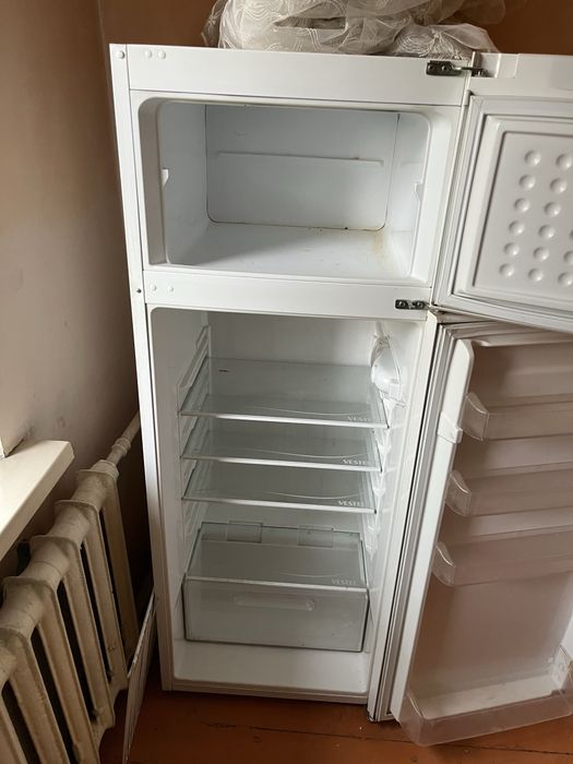 Холодильник VESTEL б/у