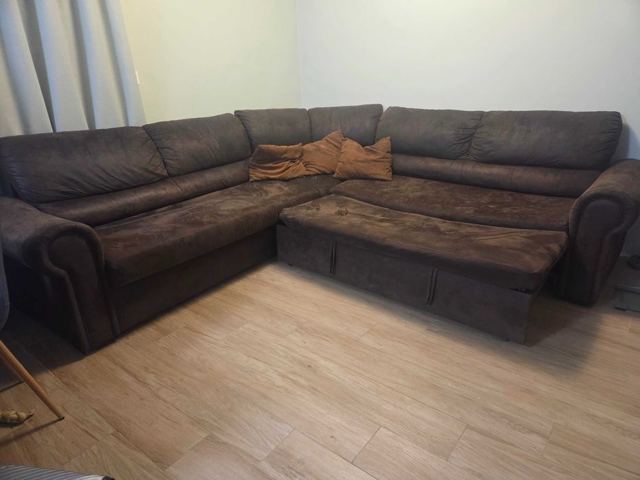 Разтегателен диван