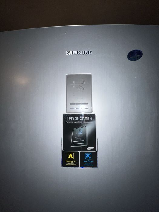 Стиральная машина и холодильник