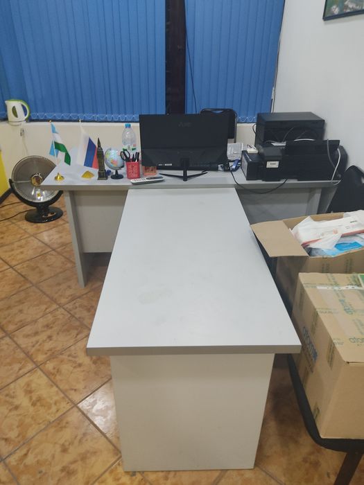 Продается письменный стол для руководителей