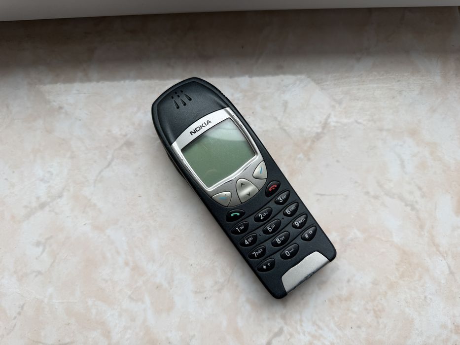 Nokia 6210 functional! De colectie!