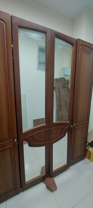 Продам спальный гарнитур