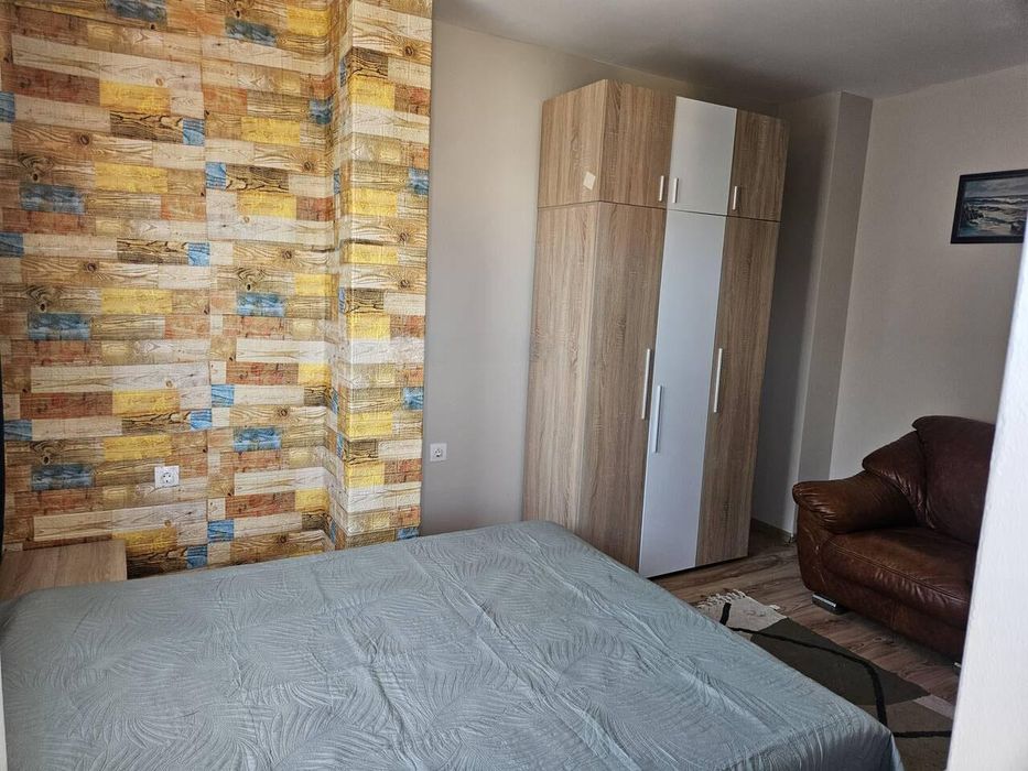 Дава се под наем Тристаен апартамент в Бургас, Сарафово - 80 кв.м за 561 € - Снимка #3