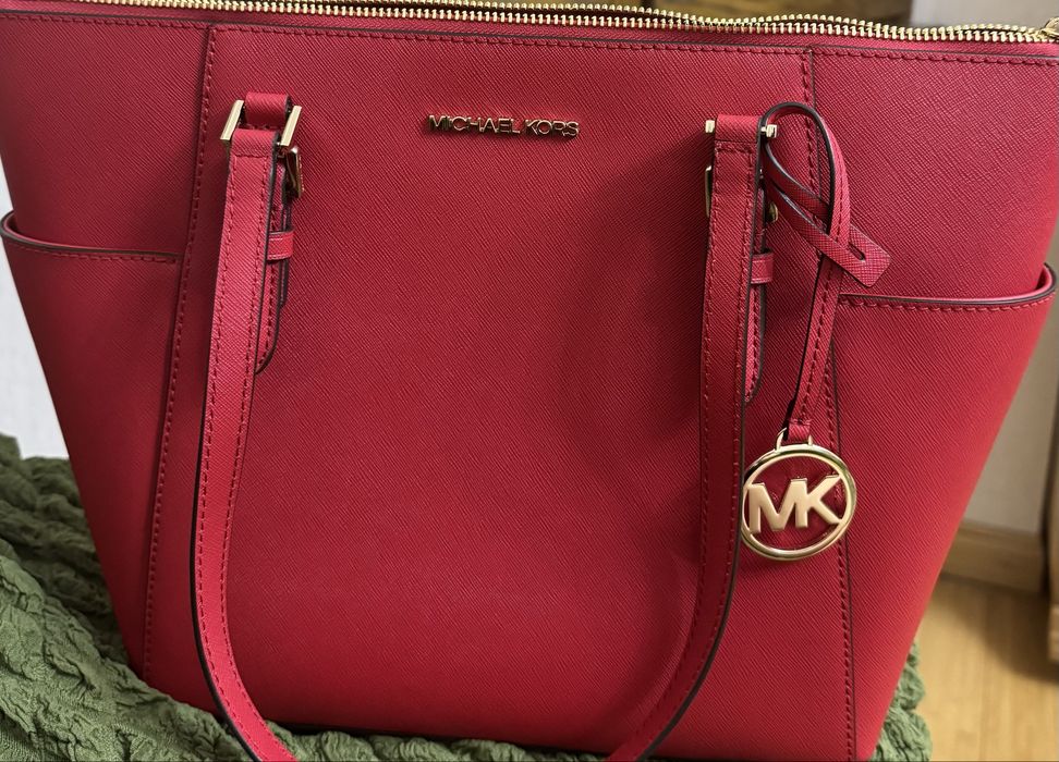 Сумка  Майкл Корс красная