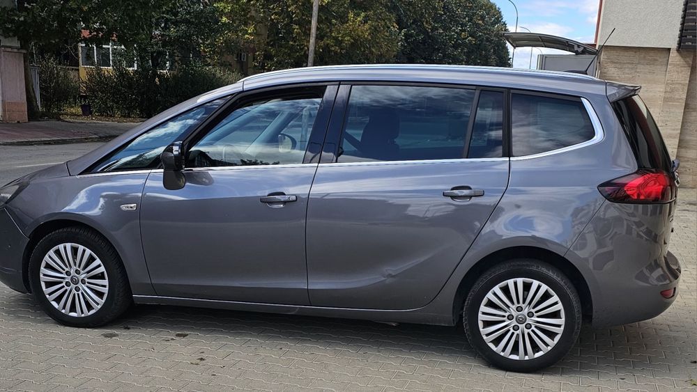 Opel Zafira 1.6 .150кс.7 места 2016