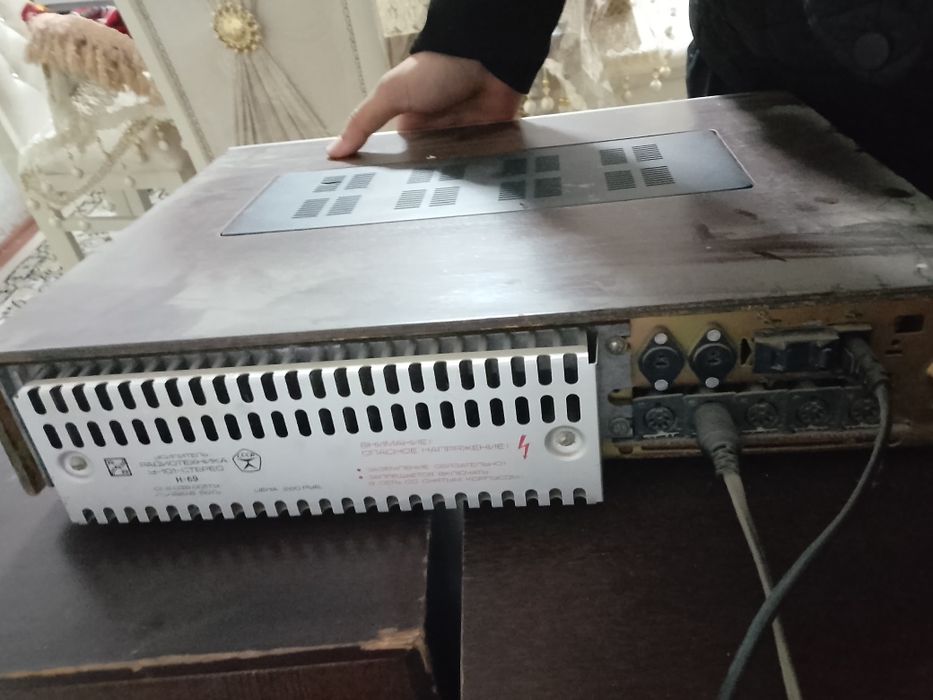 Kalonkalar sotiladi narxi 250 dolir kami bo qoganini telda gaplashamiz