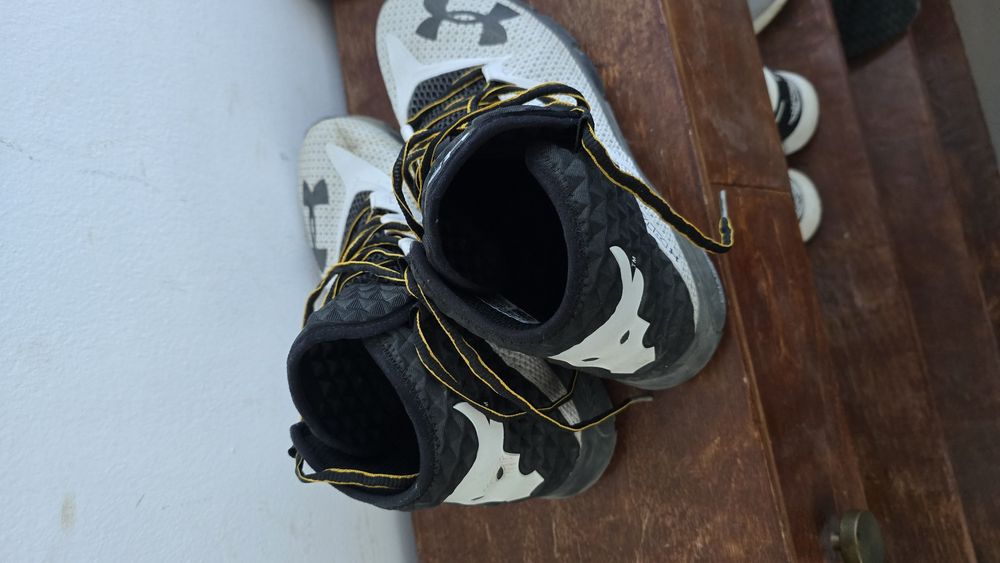 Under Armour 42размер
