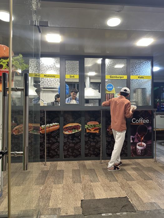 Tayyor biznes fast food sotiladi hamma sharoiti bor
