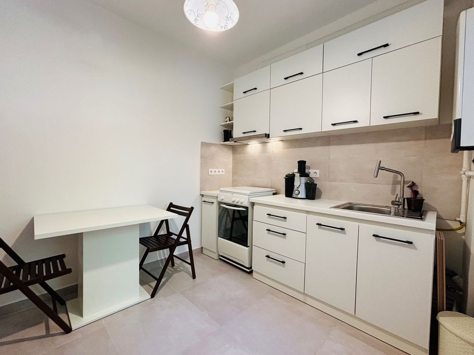 Apartament 2 camere, decimandat, parter,  Bistrita super central
