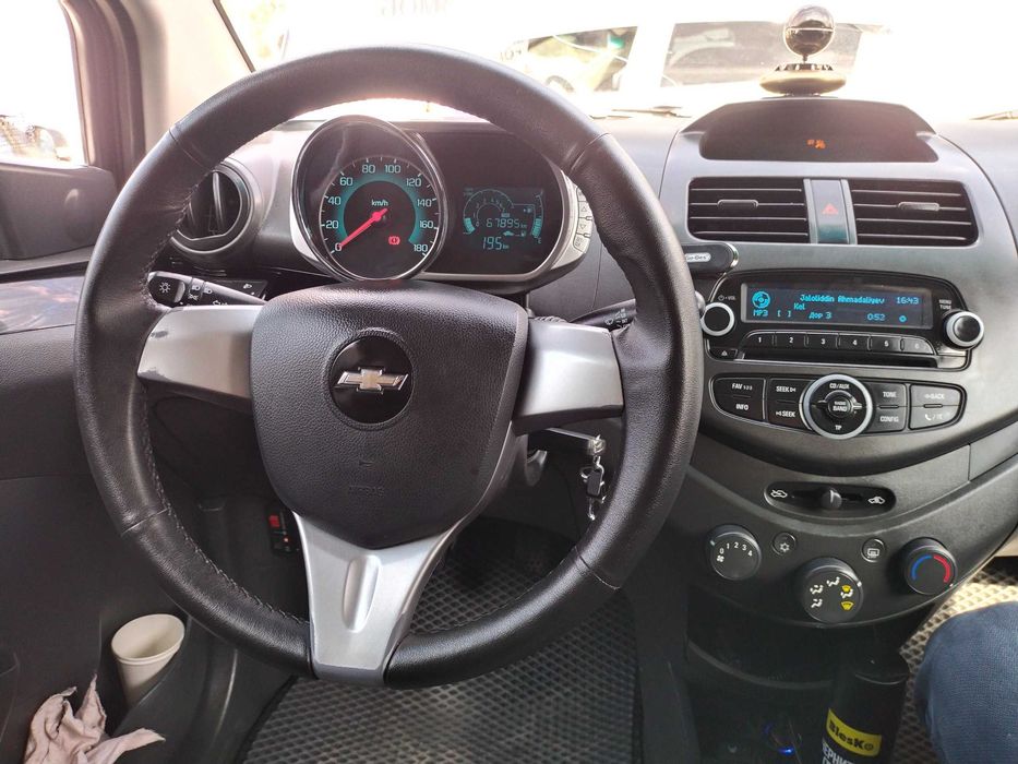 Avtomobil Spark sotiladi