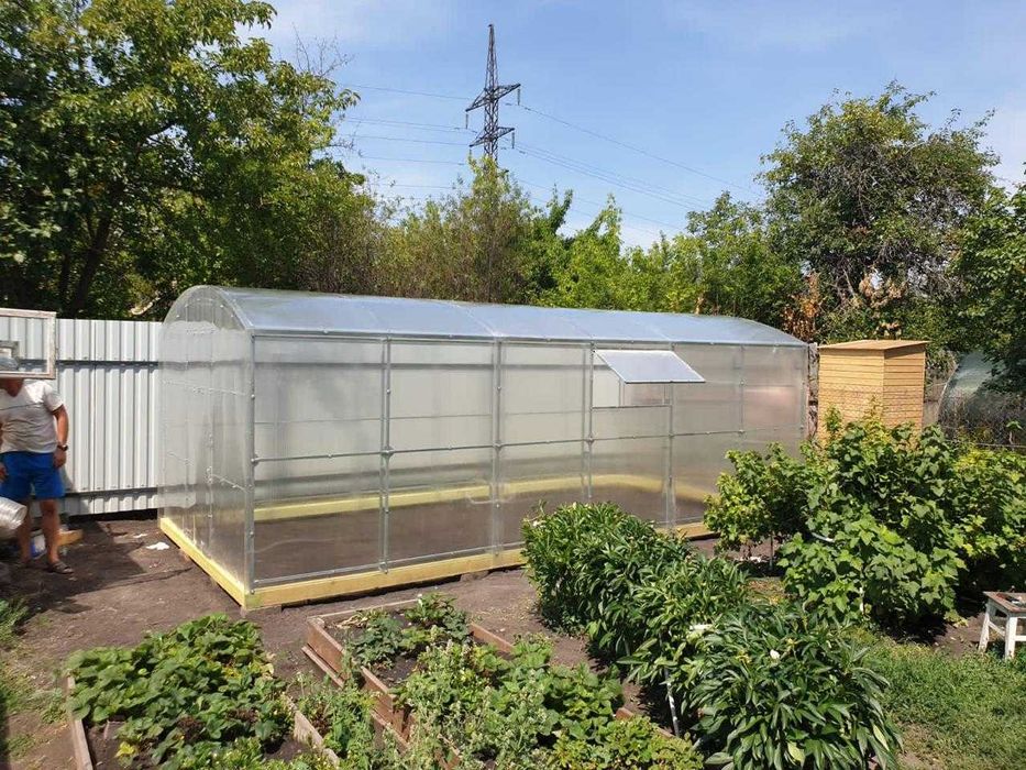 Теплицы оцинкованные прямостенные