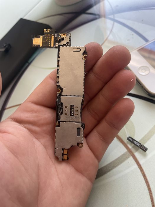 Iphone 4S pentru piese