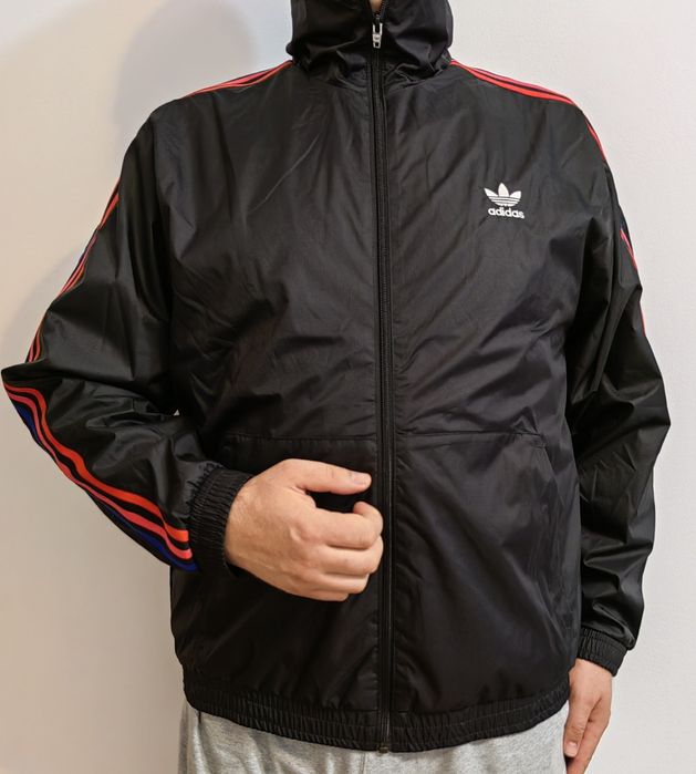 Bluza Adidas pentru primăvara