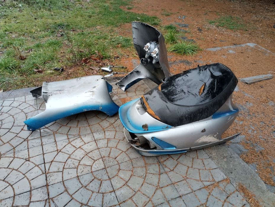 Malaguti f10 f12 f15 Спойлери и пластмаси