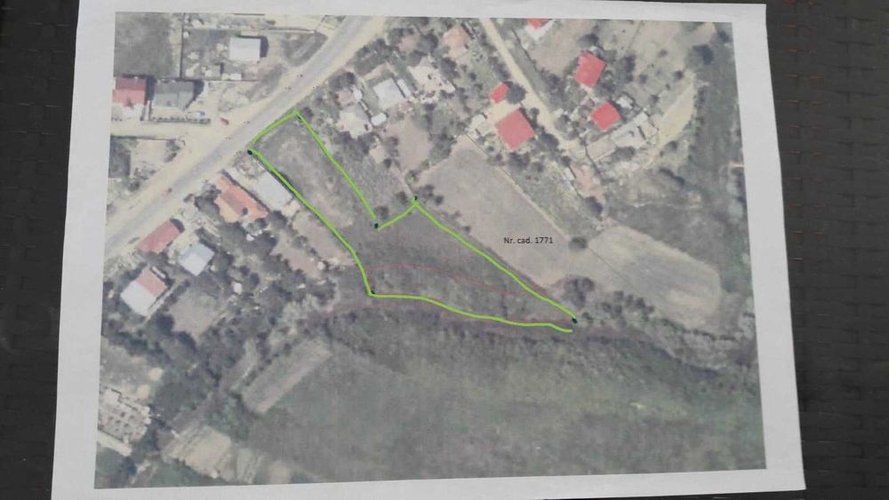 Persoana fizica vand sau inchiriez 3700mp teren in Lunca Cetatui