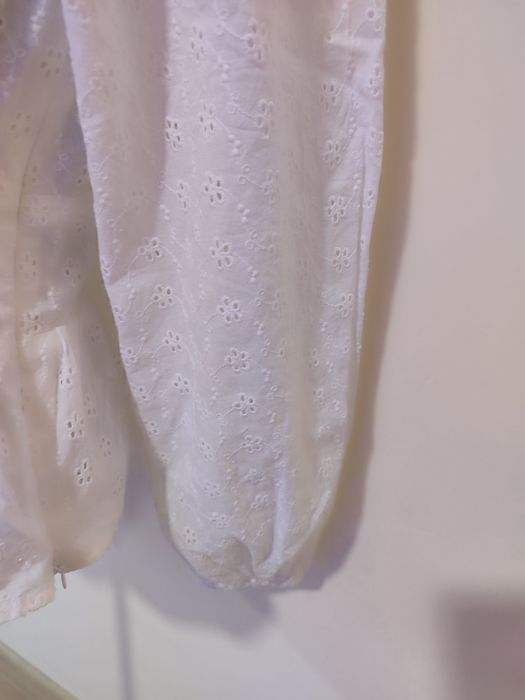 NEO NOIR -Нова с етикет