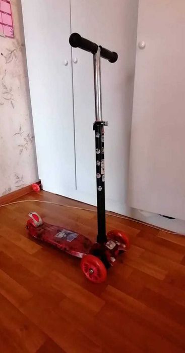 Продам детский самокат