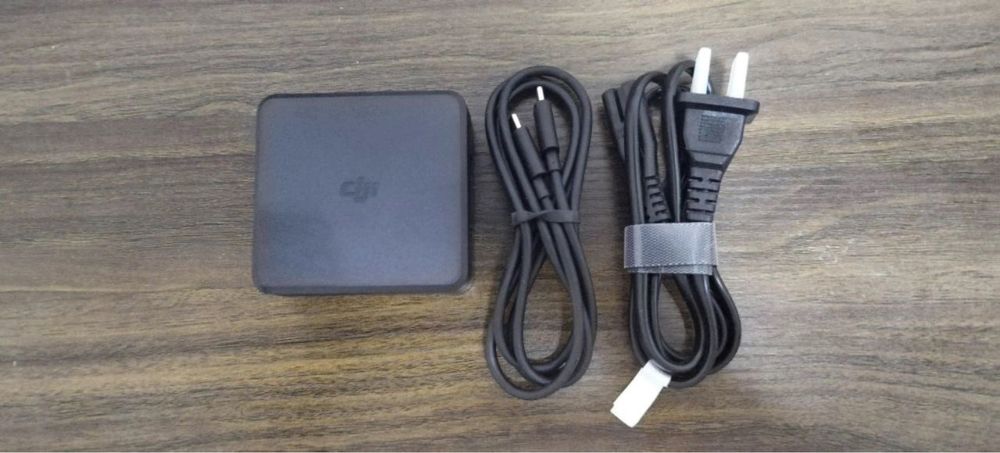 Dji зарядное устройство 100W USB-C