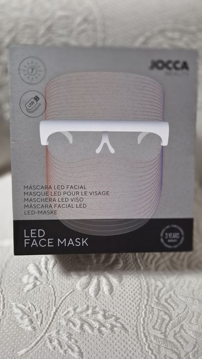 LED маска за лице и LED масажор