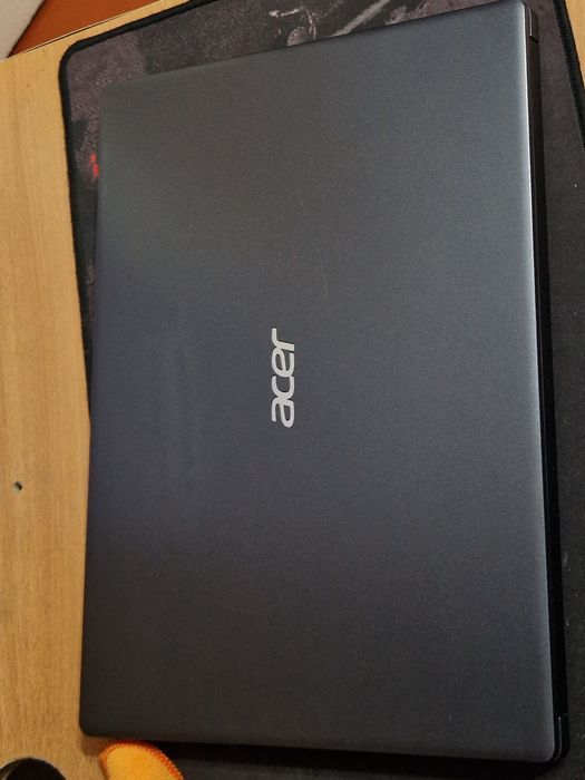 Современный ноутбук Acer , идеален для работы