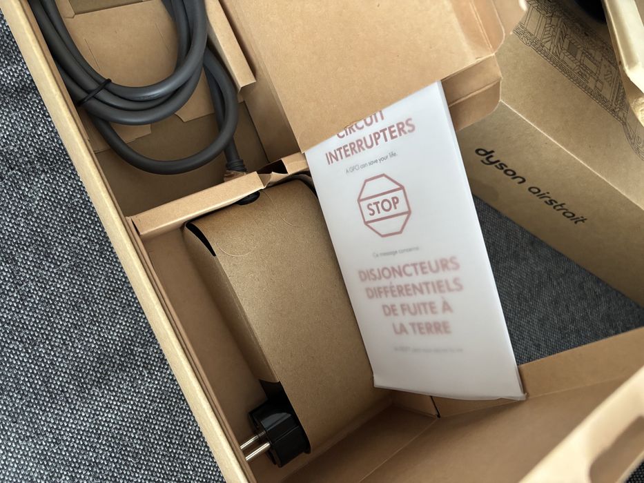 Dyson Airstrait NOU (Garantie 2 ani)