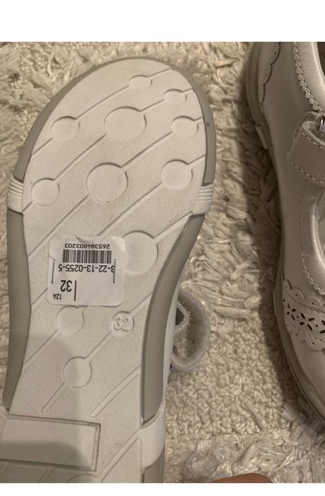 Pantofi/balerini  fete piele, noi,albi, nr 32- nu Musette ,  geox