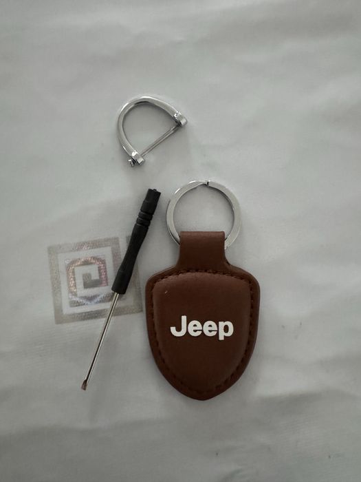 Кожанный брелок для Jeep.