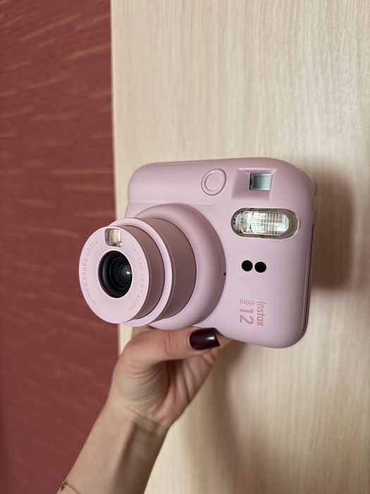 фотоапарт Instax