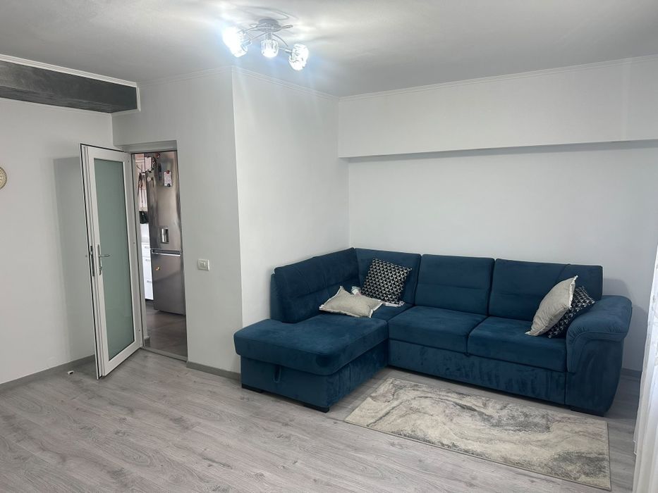 Vând apartament cu 2 camere decomandat, situat pe Strada Soveja