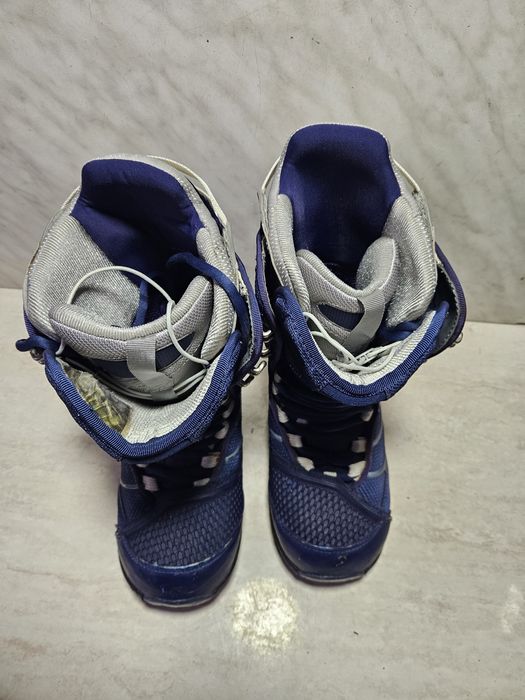 Boots 114 buti placa snowboard  Burton  mărimea   39-40 (25,5   cm) .